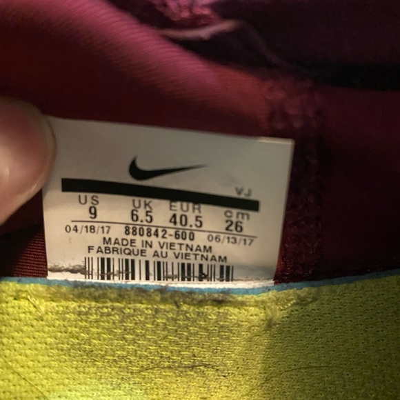 Nike Free Maroon Shoes SZ 9 - Picture 7 of 9